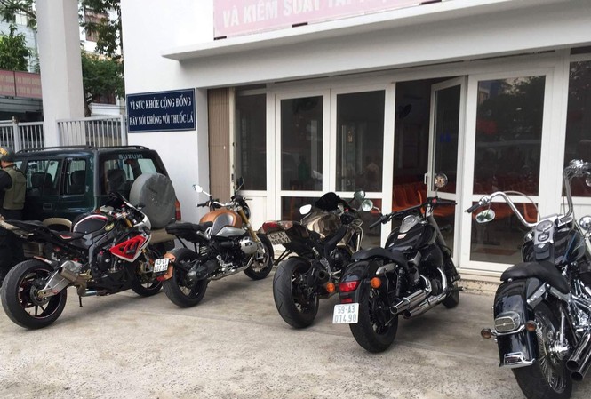 Xử phạt 9 xe mô tô “khủng” dàn hàng ngang trên phố Số xe bị thu giữ tại cơ quan công an