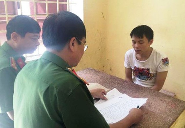 Lời khai của đối tượng bịt mặt xông vào nhà khống chế bé gái 6 tuổi Cơ quan Công an lấy lời khai đối tượng