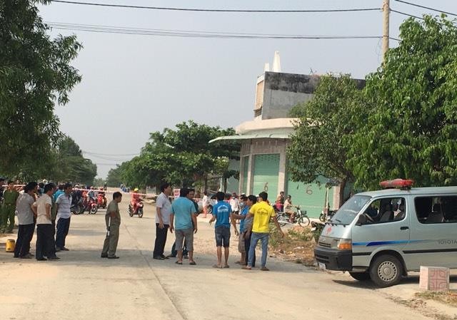 Bóp cổ vợ đến chết rồi treo cổ tự tử do ghen tuông Công an phong tỏa hiện trường làm rõ vụ việc