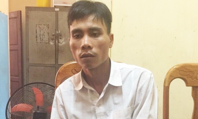Phó chỉ huy quân sự xã bóp cổ bà lão 71 tuổi để cướp tiền Nghi phạm tại cơ quan điều tra