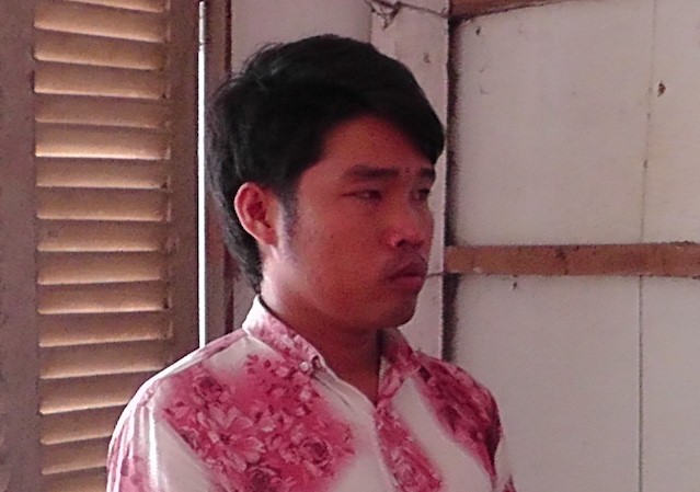 Khởi tố thanh niên nhiều lần 'yêu' thiếu nữ 15 tuổi Vẹn tại cơ quan điều tra. Ảnh: Công an cung cấp