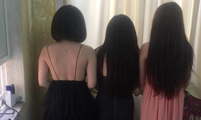 Triệt phá đường dây gái gọi cho các đại gia Công an bắt quả tang 3 gái bán dâm thuộc đường dây của Thương