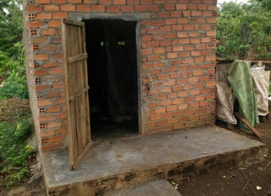 Vào chòi rẫy xin muối rồi khống chế hiếp dâm Nhà canh rẫy, nơi chị H'Lan bị hiếp dâm