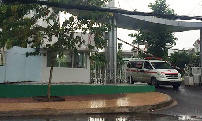 Tài xế xe tải bóp cổ bạn gái rồi tự sát ngay bên cạnh Nơi Trực điều trị vết thương cũng là nơi cô gái đang công tác