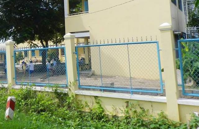 Hai bé gái bị nam thanh niên xâm hại tình dục nhiều lần Trường học nơi nữ sinh lớp 1 bị xâm hại tình dục