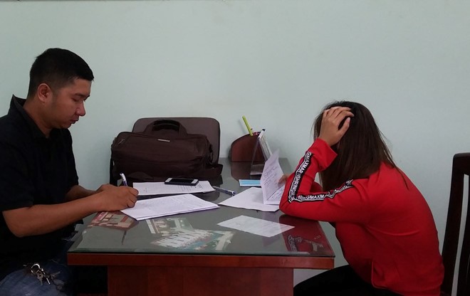 Nữ tiếp viên quán cà phê 'chiều khách tới bến' Nữ tiếp viên thừa nhận hành vi bán dâm cho khách