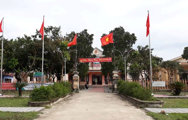 Kỷ luật phó chủ tịch xã quan hệ 'ngoài luồng' Phó chủ tịch xã Điền Lộc bị kỷ luật cảnh cáo