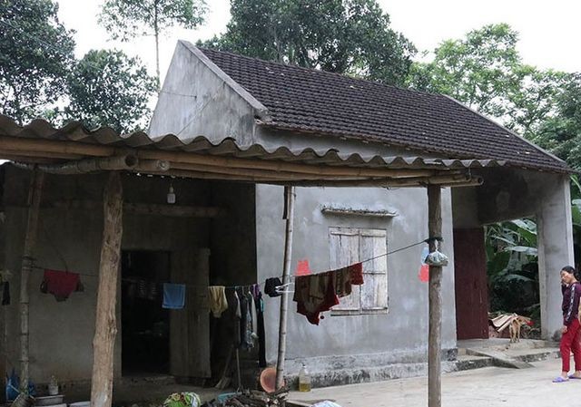 Vụ bố ném con sơ sinh xuống giếng: Vì nghi vợ... lấy 500.000 đồng!? Ngôi nhà xảy ra vụ việc bố ném con 7 ngày tuổi xuống giến