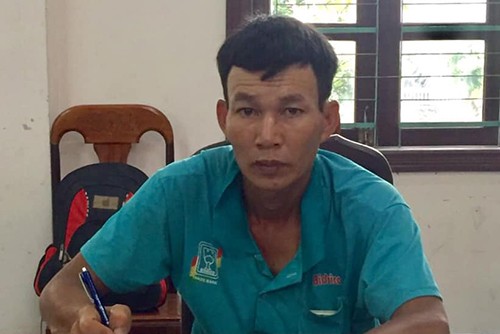 Đạo chích tưới xăng, đốt giường của gia chủ để trả thù Dũng tại cơ quan điều tra. Ảnh: Công an Quảng Trị