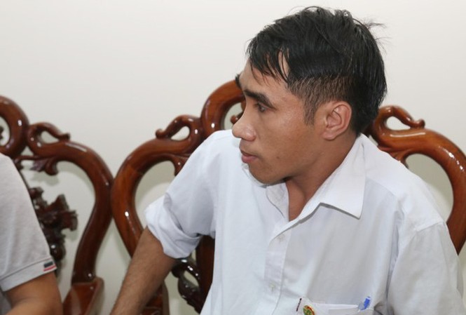 Bắt quả tang đối tượng tự xưng 'phóng viên' tống tiền bệnh viện Đối tượng Nguyễn Hữu Nhất bị bắt quả tang khi thực hiện hành vi cưỡng đoạt tài sản