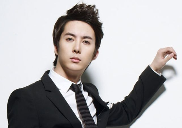Showbiz 30/3: Một thành viên của nhóm SS501 bị tố xâm hại tình dục Showbiz 30/3: Một thành viên của nhóm SS501 bị tố xâm hại tình dục