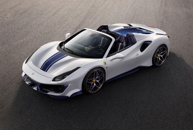 Lộ diện những động cơ ôtô tốt nhất của năm 2019 Động cơ V8 3.9L twin-turbo của Ferrari.