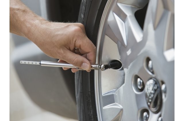 Ưu và nhược điểm của việc bơm khí nitơ cho lốp xe Ưu và nhược điểm của việc bơm khí nitơ cho lốp xe
