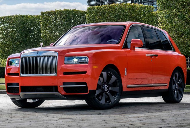 Đại gia được gắn tên cho 10 màu độc xe Rolls-Royce Đại gia được gắn tên cho 10 màu độc xe Rolls-Royce
