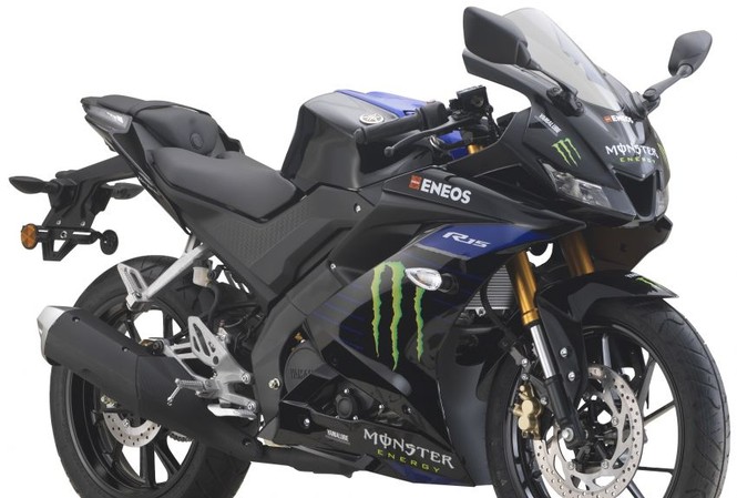 Yamaha R15 Monster có giá 70 triệu đồng tại Malaysia Yamaha R15 Monster có giá 70 triệu đồng tại Malaysia