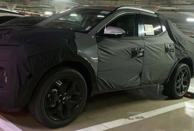 Bán tải Hyundai Santa Cruz rò rỉ ảnh thực tế đầu tiên Bán tải Hyundai Santa Cruz rò rỉ ảnh thực tế đầu tiên