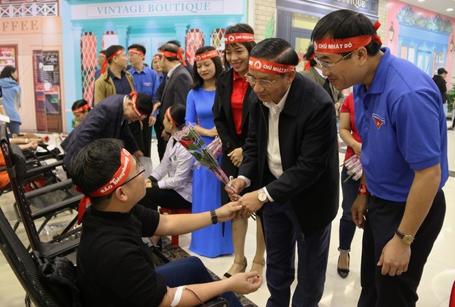 Hơn 1.000 người tham gia ngày hội Chủ nhật Đỏ tại Hà Tĩnh Hơn 1.000 người tham gia ngày hội Chủ nhật Đỏ tại Hà Tĩnh