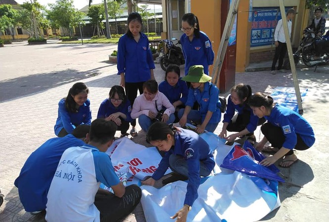 Gần 1500 ĐVTN Hà Tĩnh hỗ trợ cho thí sinh thi THPT Quốc gia 2019 Gần 1500 ĐVTN Hà Tĩnh hỗ trợ cho thí sinh thi THPT Quốc gia 2019