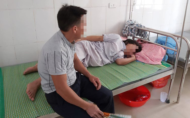 Nhiều mâu thuẫn 'lạ' trong vụ bé sơ sinh tử vong với vết đứt ngang cổ Nhiều mâu thuẫn 'lạ' trong vụ bé sơ sinh tử vong với vết đứt ngang cổ