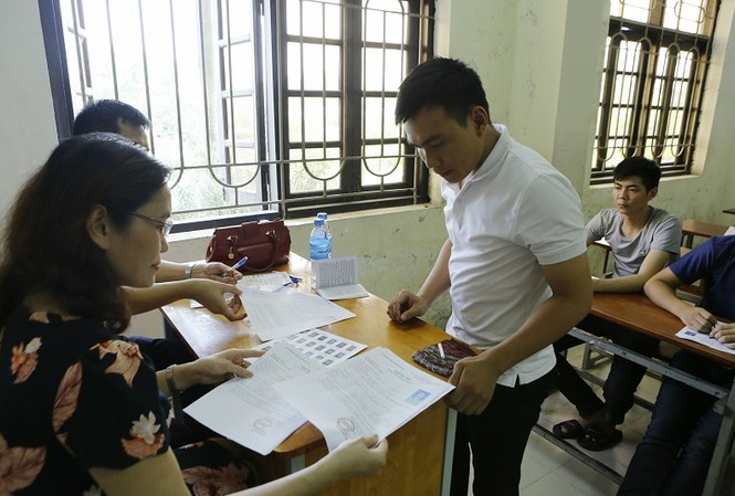 ĐH Quốc gia Hà Nội công bố điểm sàn các trường thành viên Thí sinh dự thi THPT quốc gia 2018