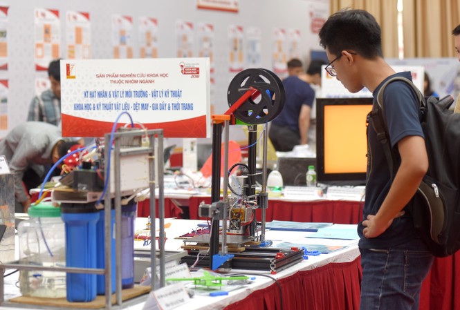 ĐH nghiên cứu phải có tỷ trọng nguồn thu từ khoa học chiếm 25% ĐH nghiên cứu phải có tỷ trọng nguồn thu từ khoa học chiếm 25%