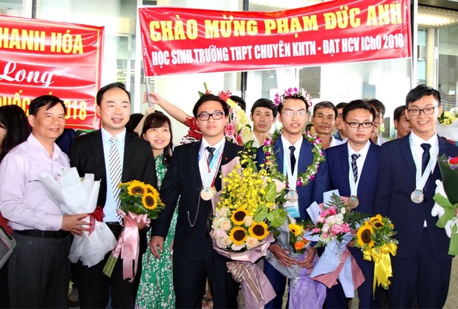 Hé lộ 134 thí sinh đầu tiên trúng tuyển vào đại học năm 2019 Đón học sinh dự thi Olympic quốc tế trở về năm 2018