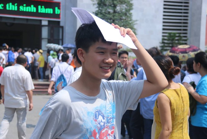 Học sinh hoảng loạn vì kỳ vọng của cha mẹ Học sinh hoảng loạn vì kỳ vọng của cha mẹ