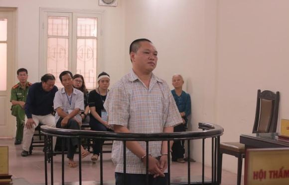 Án mạng vì “bùng” tiền chơi “đầu đít” Trịnh Văn Sơn trước vành móng ngựa.