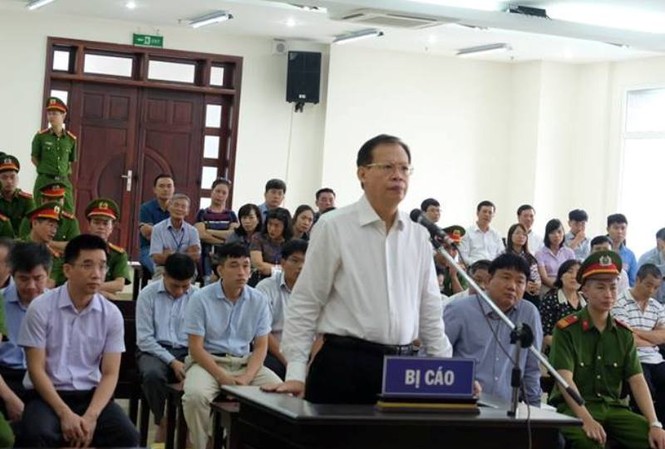 Luật sư đề nghị tuyên cựu Tổng giám đốc PVN không phạm tội Bị cáo Phùng Đình Thực tại tòa phúc thẩm.