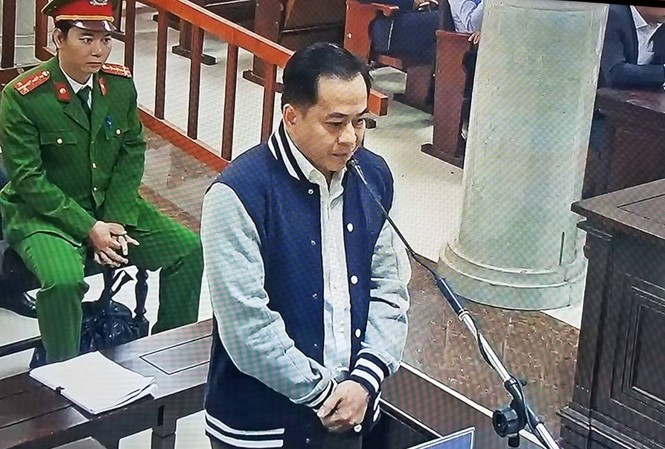 Vũ 'nhôm' khoe thành tích, khẳng định trong đời 10 phần đúng 8 Bị cáo Phan Văn Anh Vũ cho rằng đời mình làm việc, 8 phần tốt, 2 phần xấu.