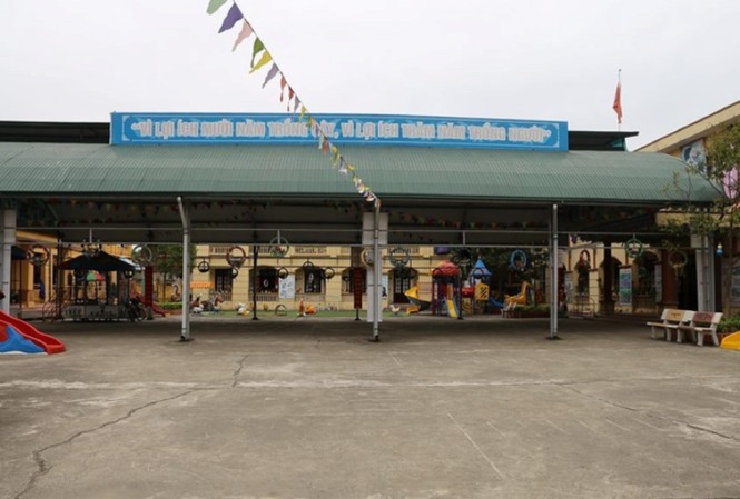Đình chỉ hiệu trưởng trường mầm non ở Bắc Ninh vì nghi vấn thực phẩm bẩn Trường Mầm non Thanh Khương (Thuận Thành, Bắc Ninh).