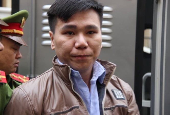 Ca sĩ Châu Việt Cường được giảm 2 năm tù giam Châu Việt Cường tại tòa sơ thẩm.