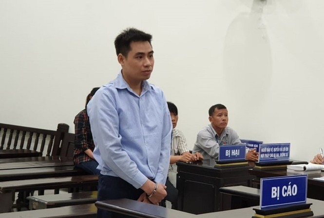 Kẻ xâm hại khiến bé gái gãy xương tay ở Hà Nội lĩnh án chung thân Bị cáo Nguyễn Trọng Trình tại tòa.
