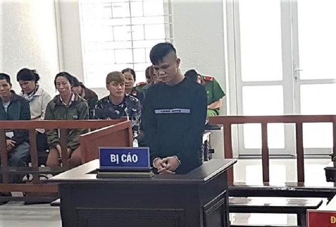 Nam thanh niên 'thuê mẹ' đến xin cưới sau khi lừa tiền bạn gái Bị cáo Nguyễn Văn Thái.