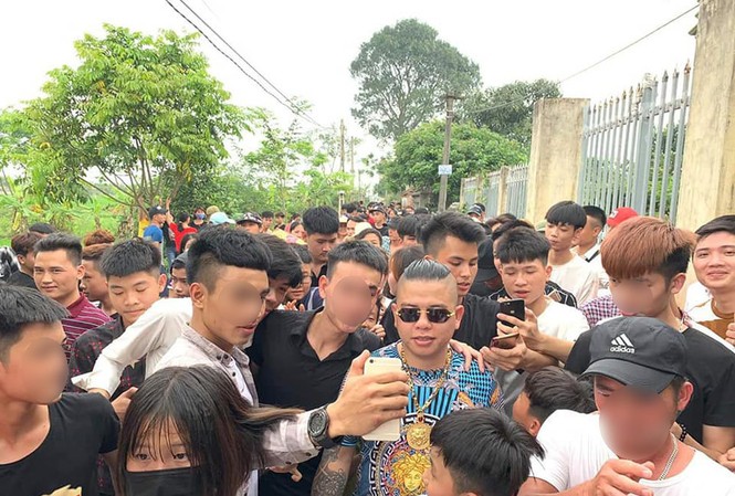 Sau Khá Bảnh, đến lượt Dương Minh Tuyền bị khóa kênh YouTube Sau Khá Bảnh, đến lượt Dương Minh Tuyền bị khóa kênh YouTube