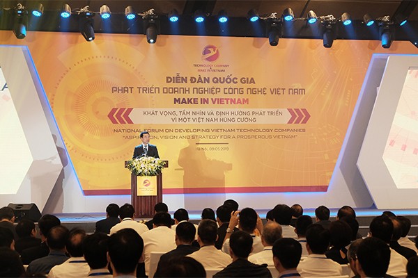 Bộ trưởng TTTT: Việt Nam phải sản xuất, đóng góp công nghệ cho thế giới Bộ trưởng Nguyễn Mạnh Hùng phát biểu khai mạc Diễn đàn Phát triển Doanh nghiệp Công nghệ Việt Nam