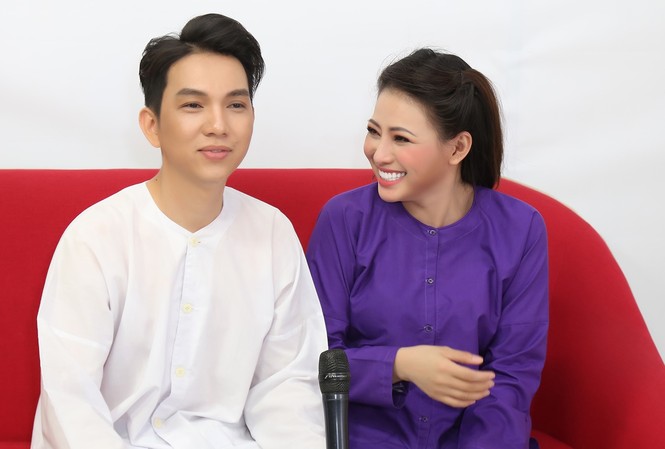 Cặp đôi nghệ sỹ cải lương đầu tư tiền tỷ để hy vọng thắng Gameshow Cặp đôi nghệ sỹ cải lương đầu tư tiền tỷ để hy vọng thắng Gameshow