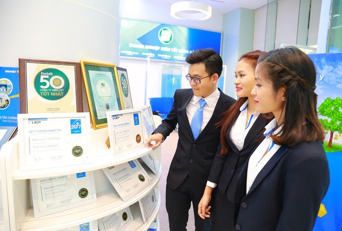 Forbes bình chọn thương hiệu Bảo Việt dẫn đầu ngành bảo hiểm năm 2019 Năm thứ tư liên tiếp, Bảo Việt được Forbes bình chọn trong danh sách Top 50 thương hiệu dẫn đầu năm 2019