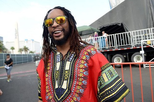 Rapper Mỹ bị giữ lại ở Tân Sơn Nhất vì đeo trang sức hơn 9 tỷ đồng Rapper Lil Jon