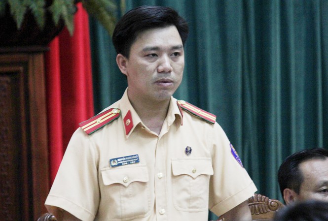 Vụ cảnh sát xô xát với phóng viên “nóng” giao ban báo chí Hà Nội Thiếu tá Nguyễn Mạnh Hùng, Phó trưởng phòng CSGT Đường bộ, đường sắt, Công an TP Hà Nội