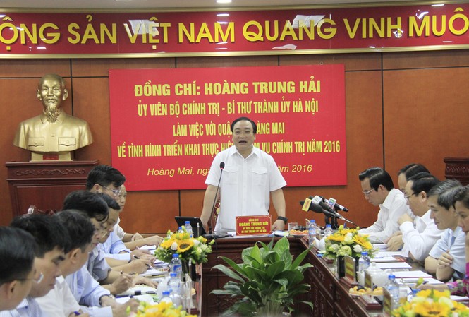 Bí thư Hà Nội: Vi phạm trật tự xây dựng ở Hoàng Mai là phổ biến Bí thư Thành ủy Hà Nội Hoàng Trung Hải phát biểu tại hội nghị. Ảnh: Trường Phong