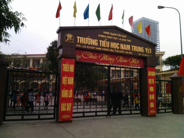 Chủ tịch Hà Nội: Xem xét tình tiết tăng nặng vụ học sinh gẫy chân Chủ tịch Hà Nội: Xem xét tình tiết tăng nặng vụ học sinh gẫy chân