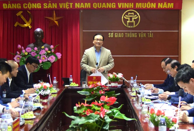 Bí thư Hà Nội bức xúc vì nạn trông giữ xe 'chặt chém' Bí thư Thành ủy Hà Nội Hoàng Trung Hải phát biểu tại buổi làm việc