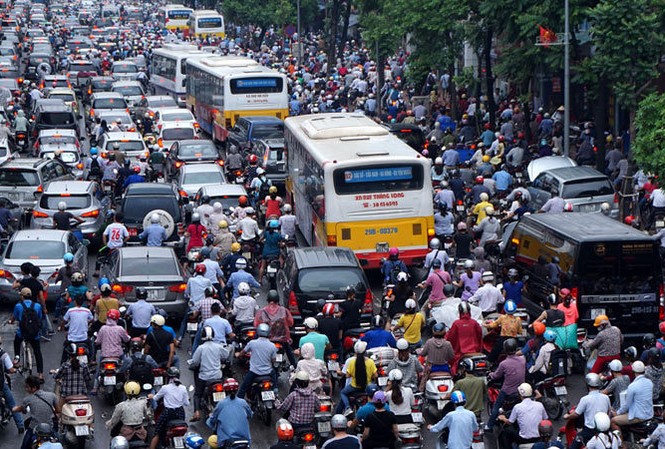 Giám đốc Sở Giao thông Hà Nội: 'Cấm xe máy càng sớm càng tốt' Giám đốc Sở Giao thông Hà Nội: 'Cấm xe máy càng sớm càng tốt'