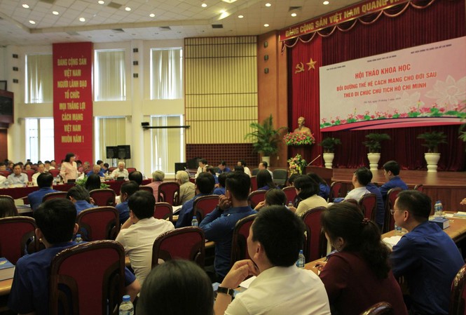 Cán bộ Đoàn, người trẻ phải vượt qua cám dỗ Hội thảo diễn ra sáng nay, 19/5. Ảnh: Trường Phong