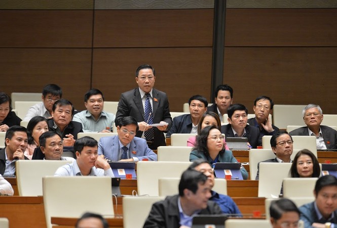 Không tổ chức HĐND phường là bỏ con mắt giám sát của dân? ĐBQH Lưu Bình Nhưỡng. Ảnh: Như Ý