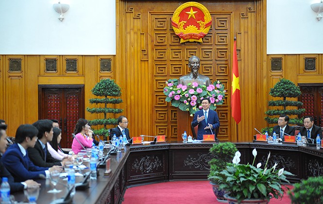 Chính phủ khuyến khích doanh nghiệp sáng tạo Phó Thủ tướng Vương Đình Huệ phát biểu tại buổi gặp mặt