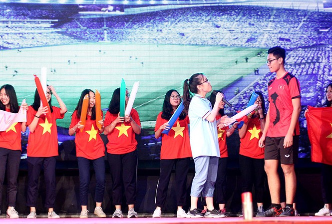 'Phóng viên thể thao quốc tế' nhất cuộc thi Ước mơ của tôi Phần thi của Ngô Phan Hoàng Lâm Khanh (THPT Nhân Chính)
