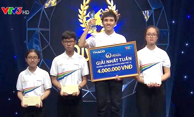 Đường lên đỉnh Olympia: Nữ sinh múa quạt, nam sinh giành điểm khủng Chu Đức Huy (THPT Sóc Sơn, Hà Nội) giành chiến thắng cuộc thi tuần 3 tháng 1 Quý 3 Đường lên đỉnh Olympia