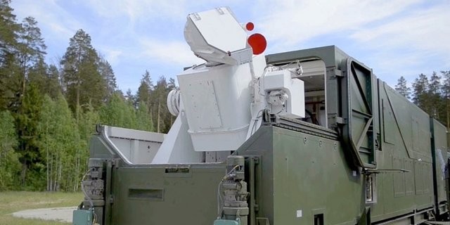 Ông Putin khen ngợi vũ khí laser bí ẩn của Nga Ông Putin khen ngợi vũ khí laser bí ẩn của Nga
